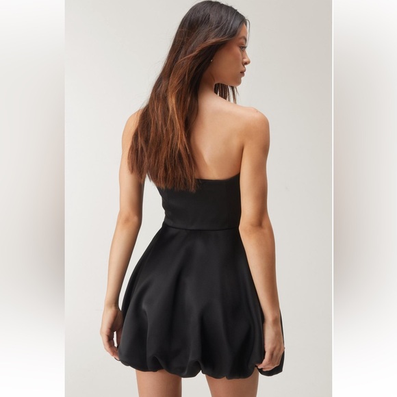 NWT NASTY GAL- Satin Puff Bandeau Mini Dress size 4 color black - Picture 4 of 4
